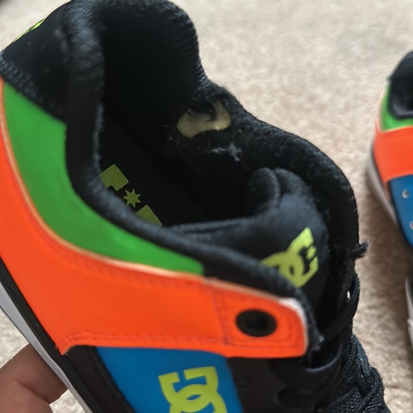 10.5y DC sneakers - Picture 5 of 5